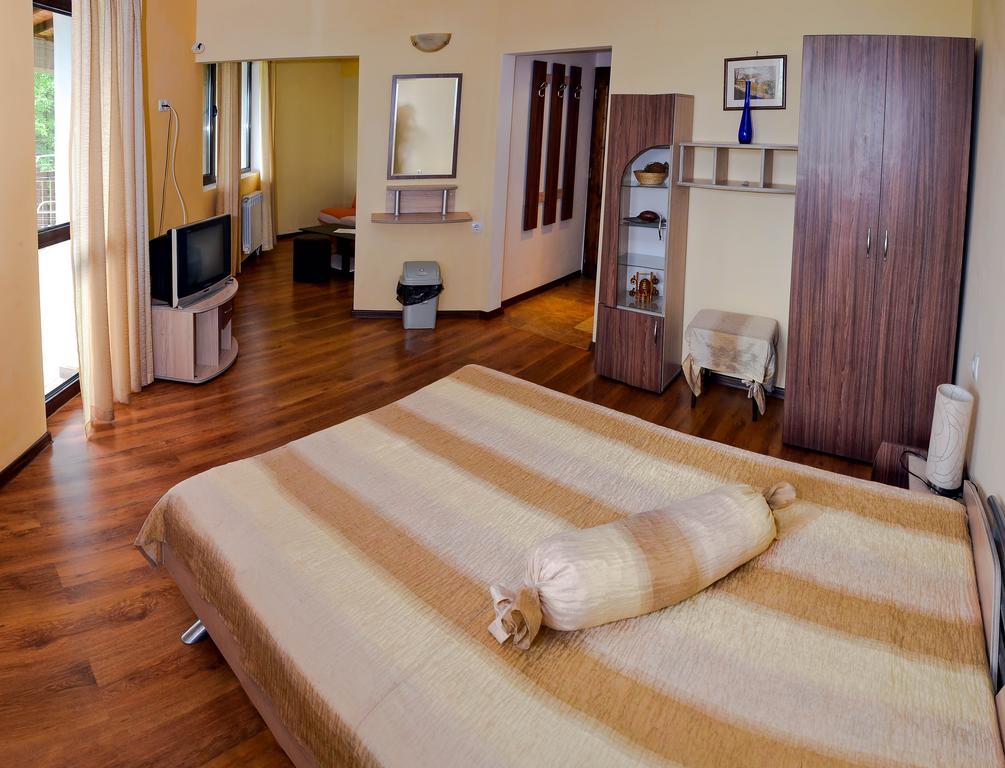 Park Hotel Djevana Gorna Orjachovitsa Kamer foto
